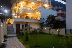 Yoga-Home-Building_opt-min