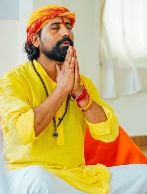 Mandeep Bhatt - Kundalini Yoga Teacher